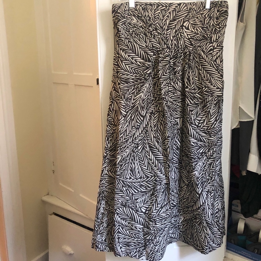 Banana Republic Strapless Dress - Picture 4 of 11